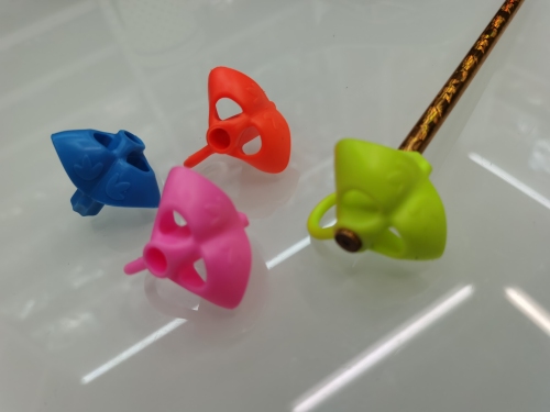 Children‘s Pen Holder， writing Corrector， E-Commerce Hot Products
