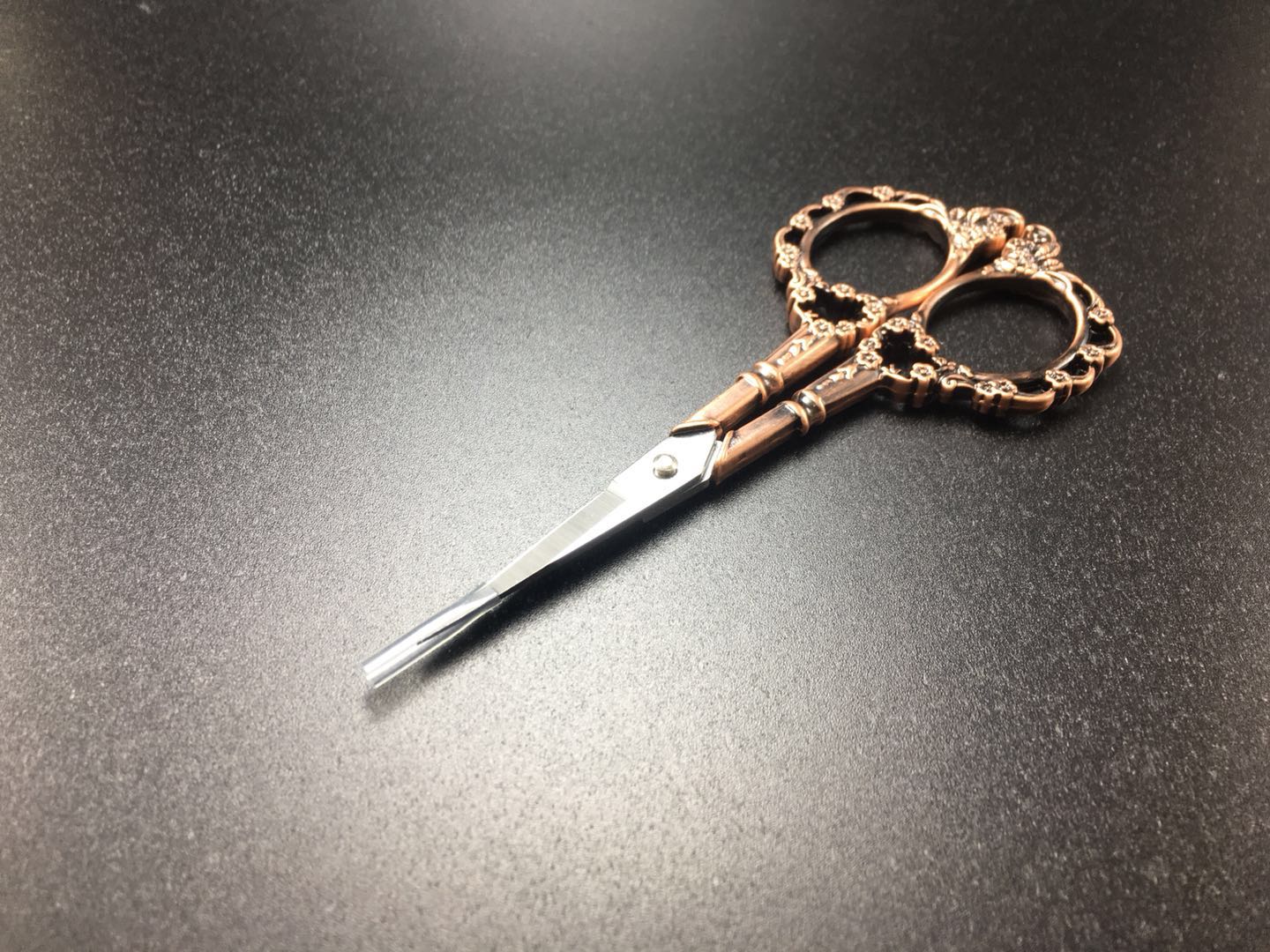 家用剪刀美容剪新款外贸剪刀_中国燕子五金刀剪商行_义乌购