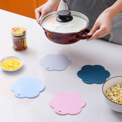 Creative Kitchen Pattern Solid Color Bowl Plate Dining Table Non-Slip Silicone Thermal Insulation Pad Thickened and Anti-Scald Heat-Resistant Easy Cleaning Coaster