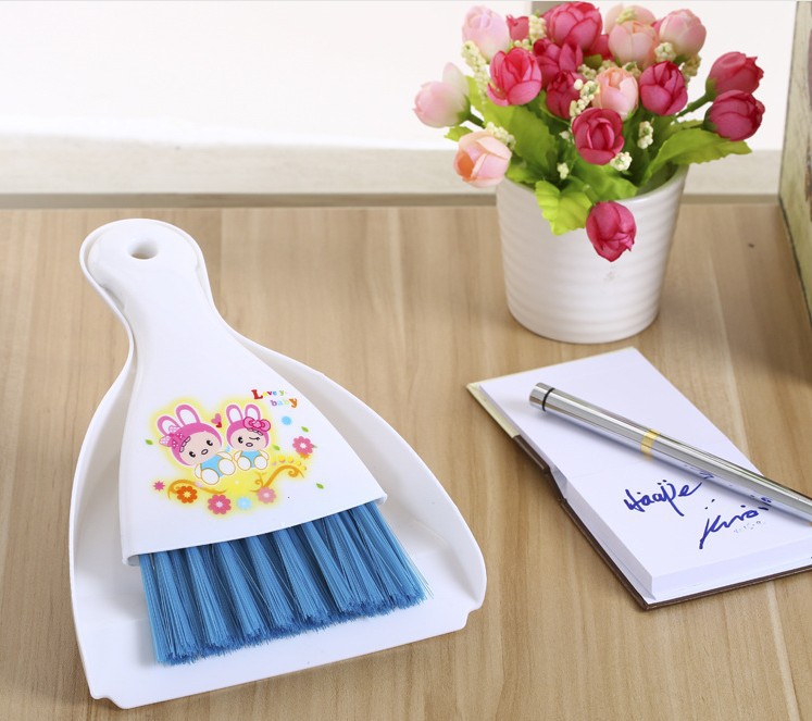 Cartoon Desktop Cleaning Brush Printing Computer Desk Cleaning Brush 2-Piece Computer Cover Brush Se