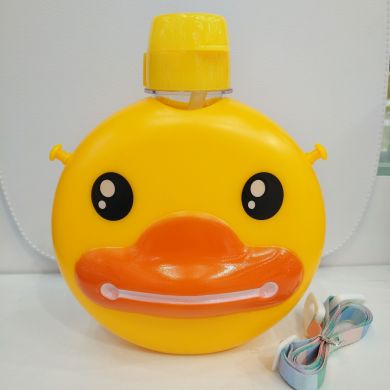 小黄鸭甜甜圈水壶 可爱卡通吸管水杯 便携背带塑料杯