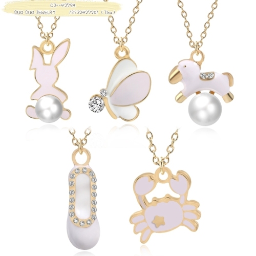 dripping oil cute animal shoes small pendant， clavicle chain 1