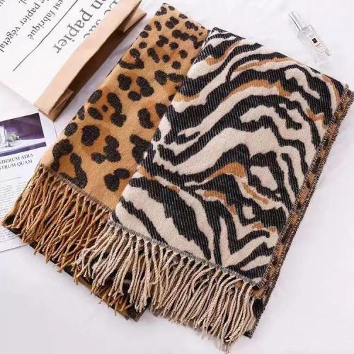 Leopard Print Scarf Women‘s Shawl Dual-Use Cashmere Soft Warm Zebra Pattern Animal Pattern Scarf Dual-Purpose Scarf