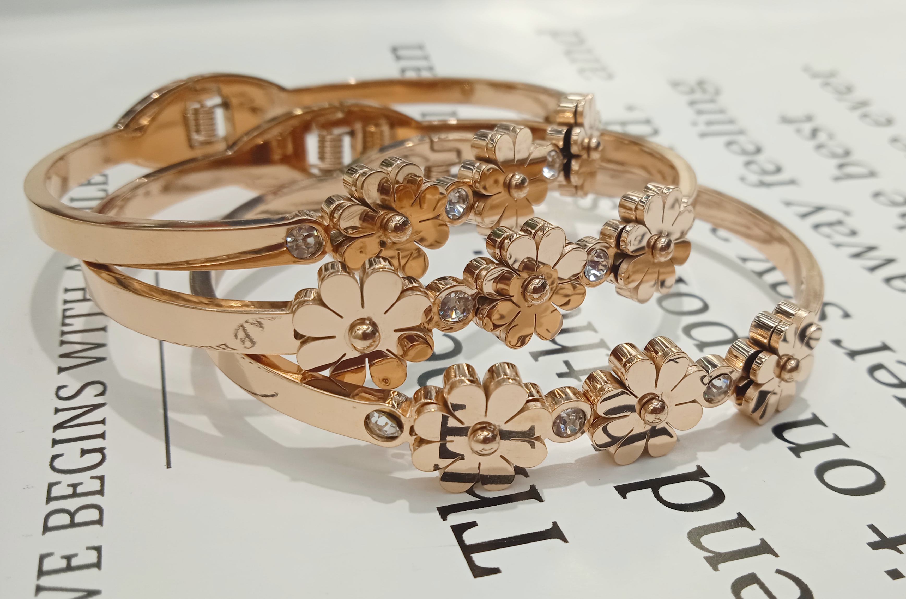 DuDuDu Creative Hand-Made Titanium Steel Movable Three Diamonds Rose Gold Bracelet Female Temperament Hipster Jewelry