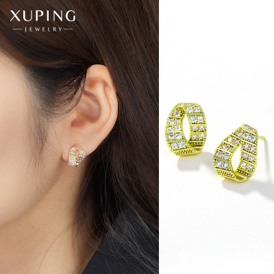 Xuping Jewelry Simple Plated 14K Gold Inlaid Zircon Cold Wind 925 Silver Stud Earrings Female New Product Wholesale Earrings