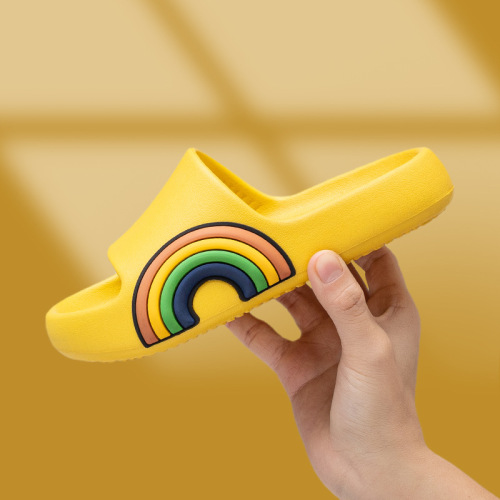 Children‘s Rainbow Slippers Summer Slip-on Cute Baby Boys and Girls Kids Bathroom Household Bathing Shoes