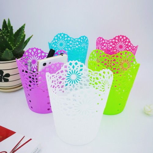 hollow pattern suitable for small gifts pastoral desktop plastic small storage pen container