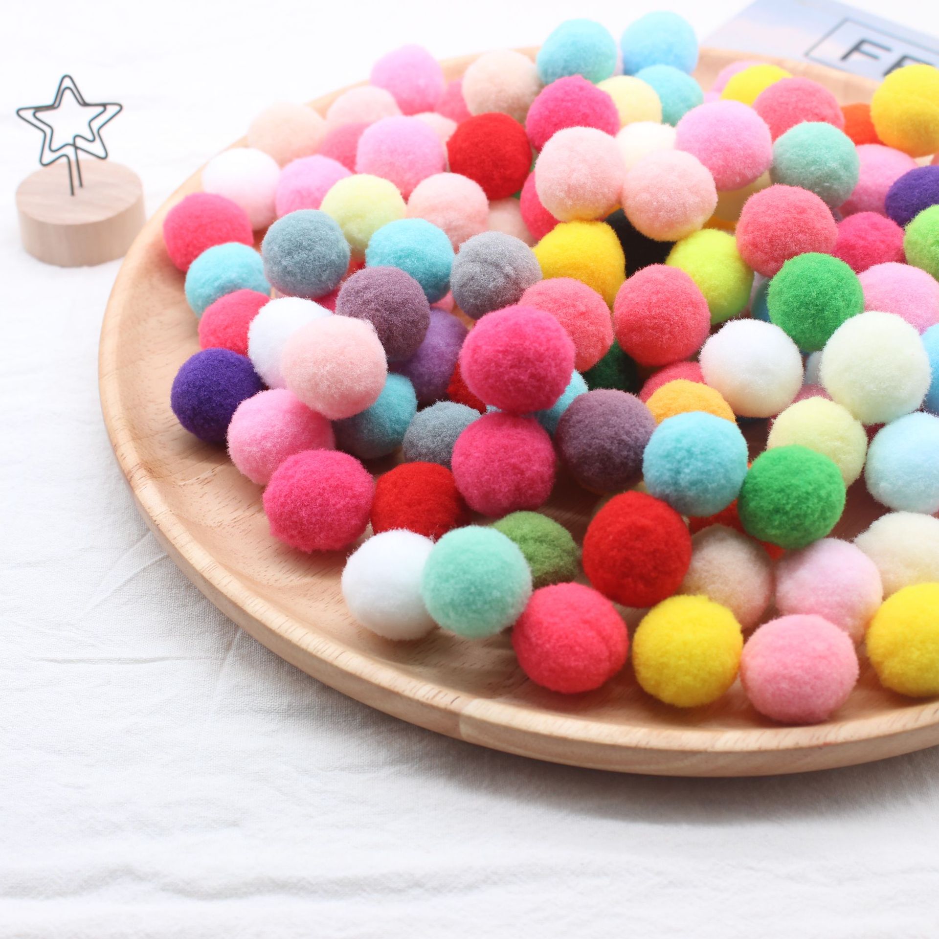 厂家批发彩色尼龙毛球 高弹涤纶丝毛球 服装服饰玩具毛球现货混装