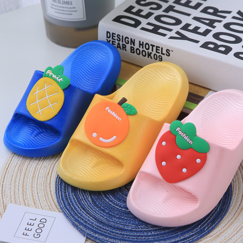 Wholesale Children‘s Slippers Summer New Girls Boys Soft Bottom Indoor and Outdoor Wear Thickened slippers Cute Strawberry Bathroom Shoes