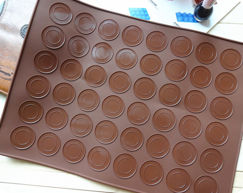 spot wholesale 48-hole macaron silicone pad opp single-sided reusable high temperature resistant easy to clean