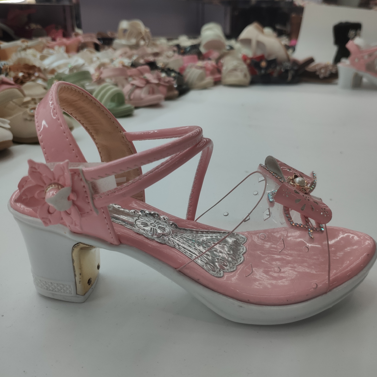 新款女儿童凉鞋 水晶鞋女童高跟凉鞋