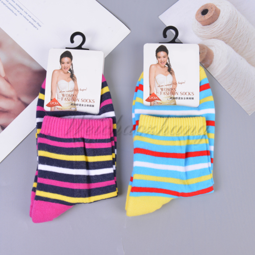 White Paper Carton Packaging Combed Cotton Fabric Women‘s Casual Terry Sock Comfortable to Wear Socks Mouth Not Easy to Change