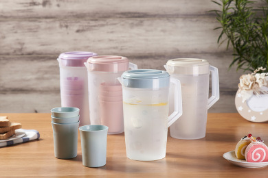 批发家用礼品定制套装pp密封塑胶杯子果汁冷水壶_鸿意塑料制品(水杯