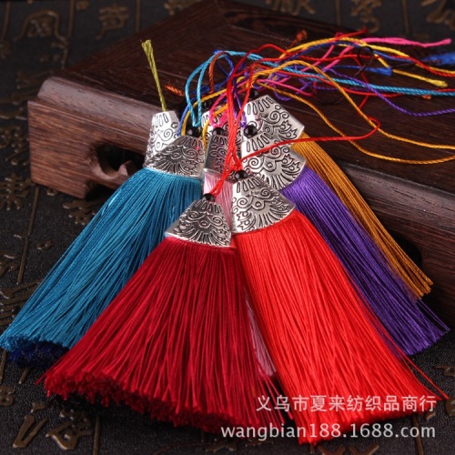 New Polyester Fish Mouth Tassel Tassel Flat Metal Cap Small Tassel Bag with Pendant Chinese Knot Hanging Ear Wholesale 