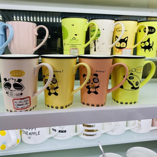 Cartoon People Four Colors Mixed into Office Home Niche Ceramic with Black Edge Retro Mug Coffee Cup Girl