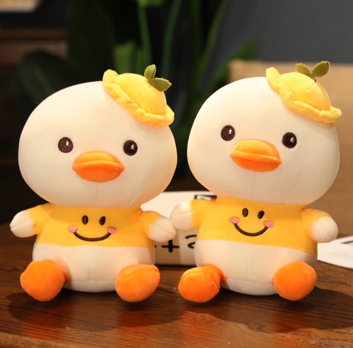 网红春游鸭子毛绒玩具可爱小黄鸭公仔儿童床上布娃娃公仔礼物8寸