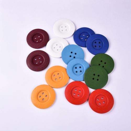factory color wide-brimmed wood color button four-eye shirt button work clothes button big white button supply wholesale
