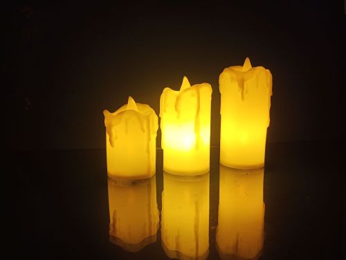 Source Manufacturer New Simulation Tear Candle Lamp Warm Color LED Electronic Candle Lamp Furniture Hotel Set Props