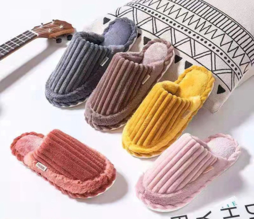 men‘s and women‘s plush slippers couple‘s neutral closed toe shallow mouth wooden floor round head air conditioning non-slip cotton slippers wholesale
