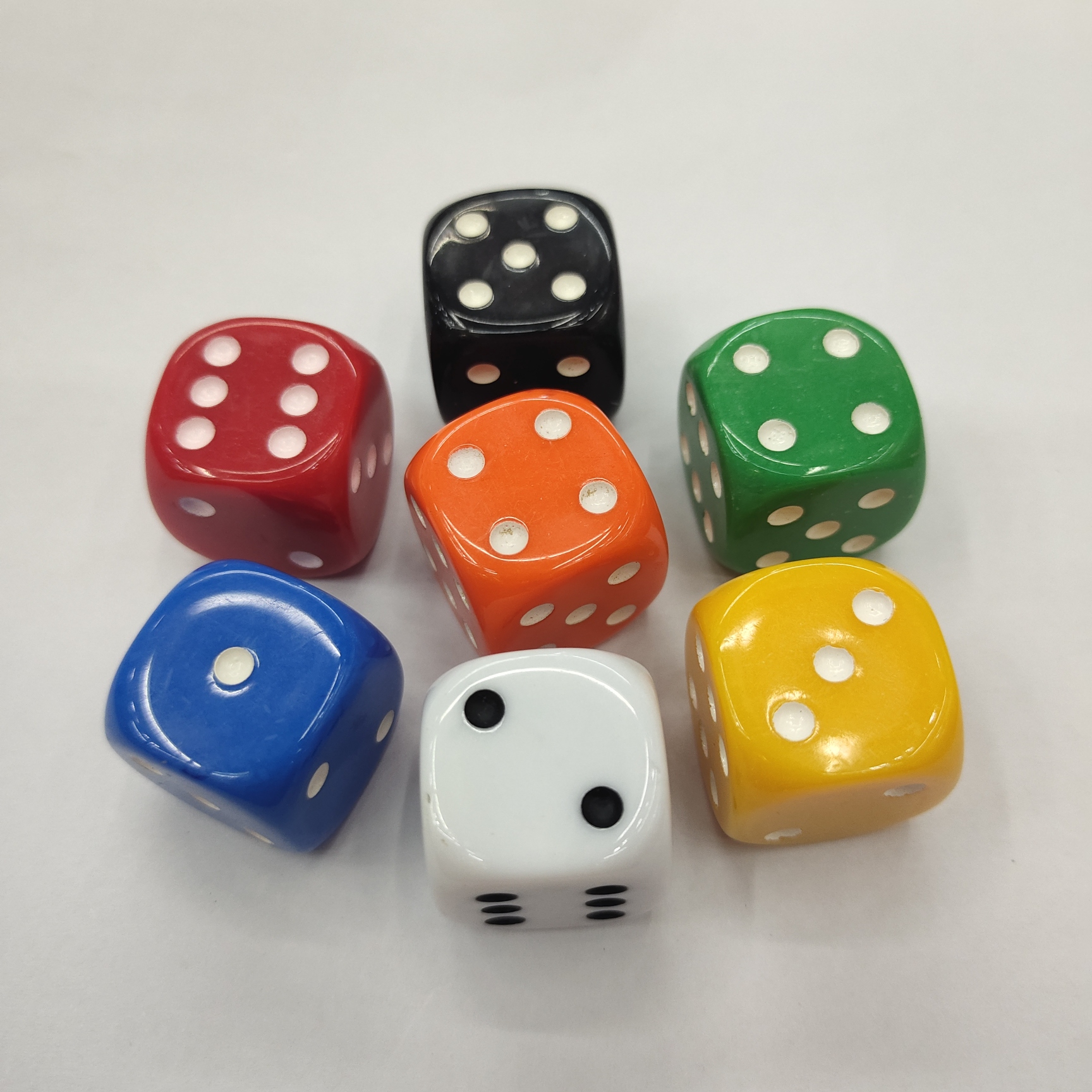 Supply no. 22 round corner acrylic dice color is available in 6 colors