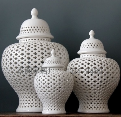 古韵工艺品白色镂空陶瓷摆件创意 娄空花瓶将军罐装饰品