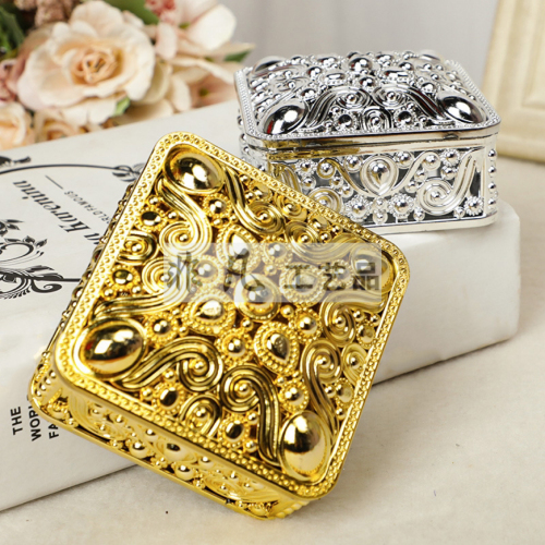 european-style carved plastic wedding candies box gold and silver plated square creative wedding gift candy box food packaging box