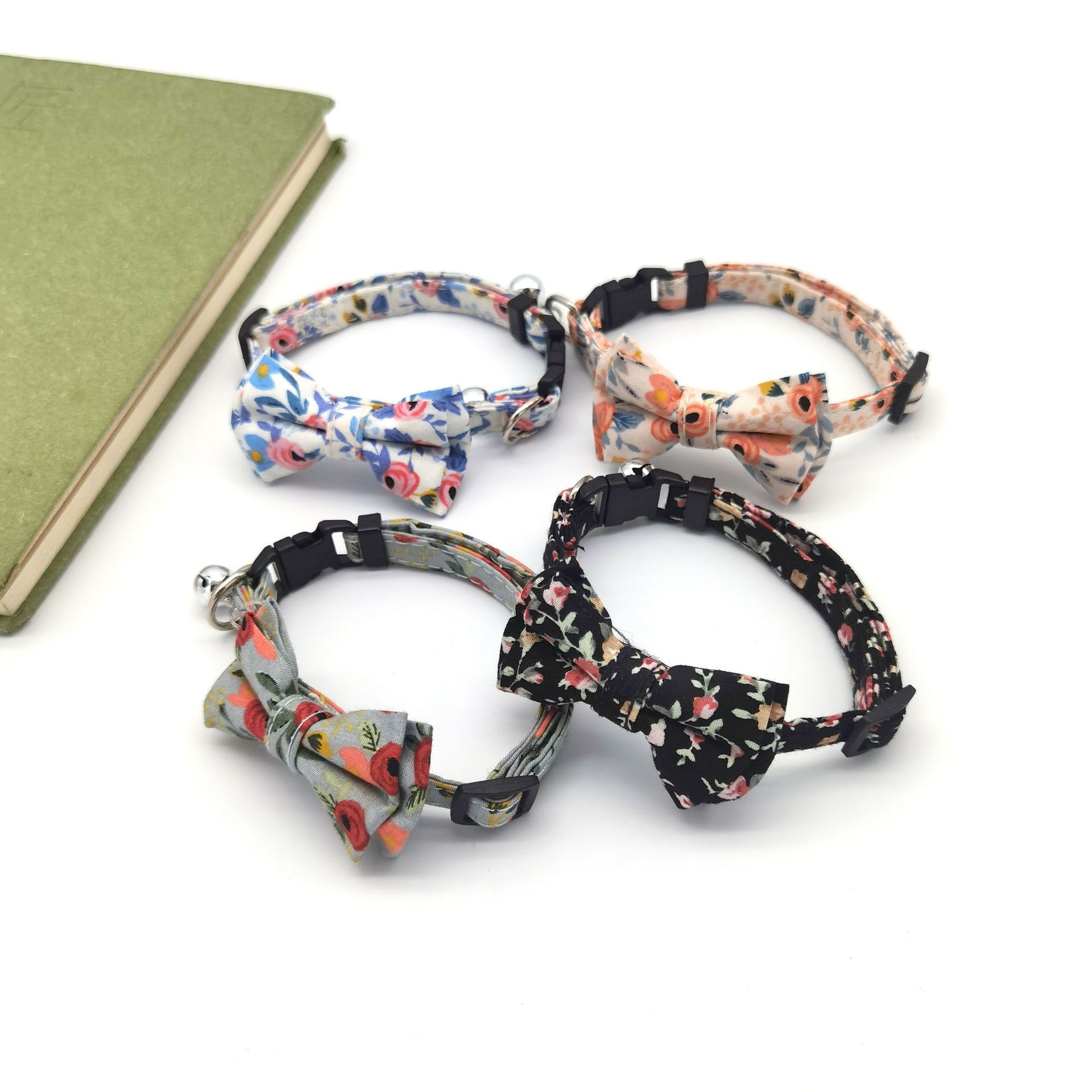 2021 New Floral Plaid Collar Pet Bell Collar Cat Bow Collar Cross-Border Recommended Cat Collar