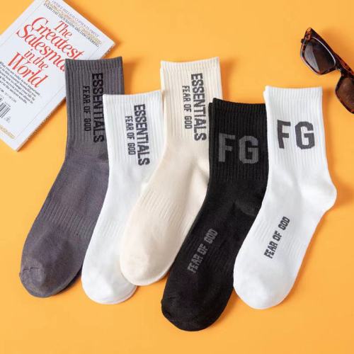 [large quantity and excellent price] socks women‘s mid-calf length socks jk women‘s socks fashionable socks couple‘s black and white socks autumn and winter high socks