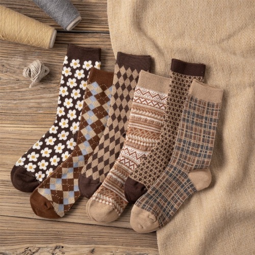 socks women‘s autumn and winter retro mid-calf socks personality trend pile socks japanese versatile preppy style thick warm stockings
