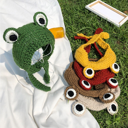 frog headgear female cute tiktok net red funny sand carving cartoon warm wool hat ins headdress autumn and winter knitted