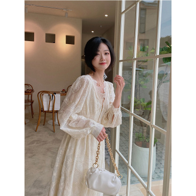 White Dress Women's Lace Embroidered 2021 Autumn New Early Autumn Gentle Temperament Slimming French First Love Dress
