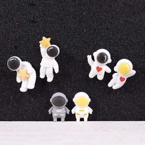 new cartoon space series couple astronaut resin accessories diy cream glue mobile phone shell patch decoration