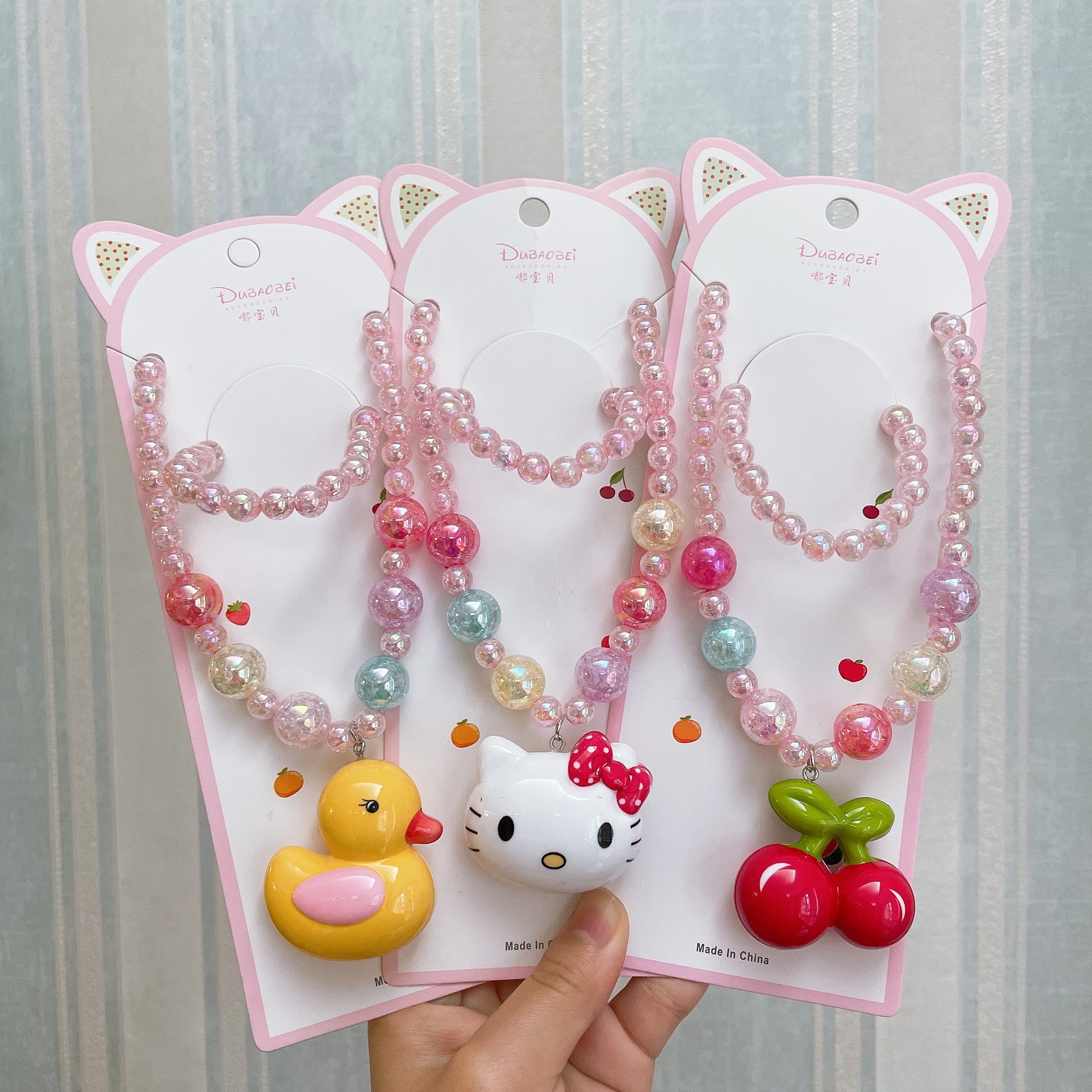 儿童项链饰品女童 可爱卡通儿童手链项链套装挂脖发光玩具首饰