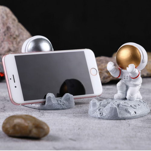 Hot Selling Astronaut Model Mobile Phone Bracket Resin Decorative Crafts Creative Gift Spaceman Decoration