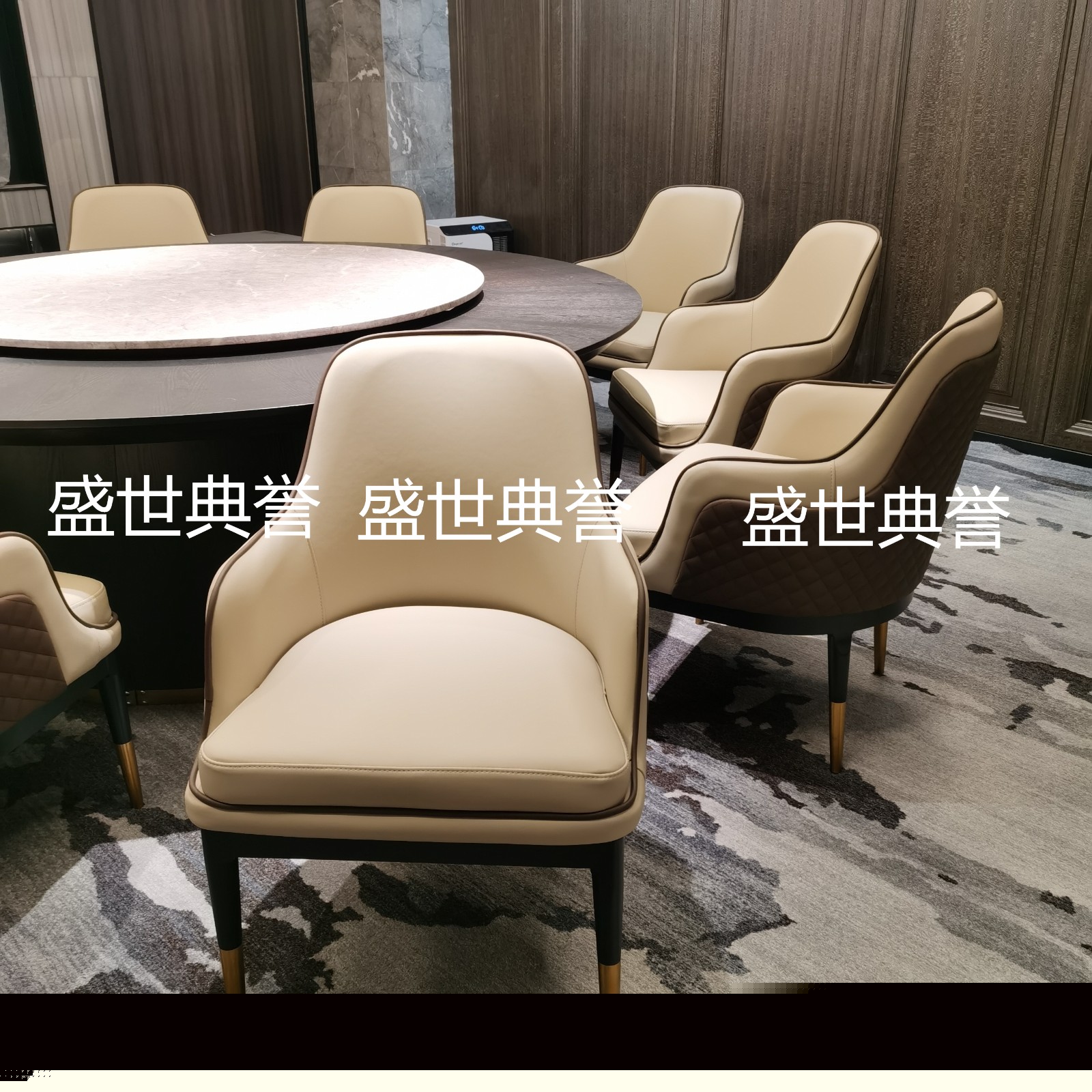 盘锦五星级酒店实木餐桌椅海鲜酒店实木宾利椅现代轻奢餐椅扶手椅