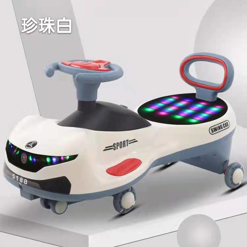 新款儿童扭扭车摇摆车大号带音乐灯光宝宝 1-6岁静音闪光轮