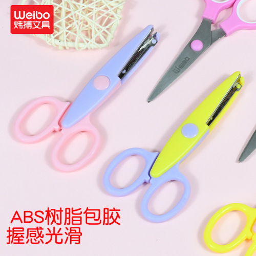 New Children‘s Stainless Steel Lace Scissors Student DIY Art Class Creative Plastic Paper Cutting Scissors Wholesale