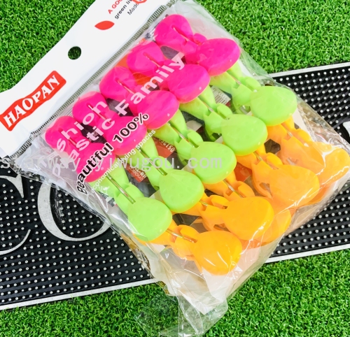 Plastic Clip Household Daily-Use Drying Plastic clothes Clip Multi-Functional Clothes Clip Two-Color Mixed Plastic Clip 