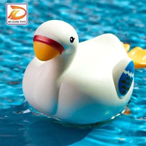 Children Playing with Water Little Swan Winding Clockwork Kids Baby and Infant Summer Bathroom Swimming Bathing bath Toys 