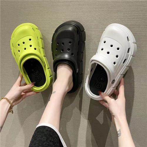 summer 2022 new closed toe platform sandals beach punk hole shoes women‘s muffin garden high heel slippers women