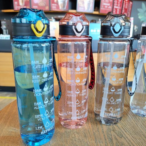 Wholesale Summer New Water Cup Large Capacity Fitness Sports Plastic Cup Duckbill Cup with Straw with Rope Handle Lock Cup