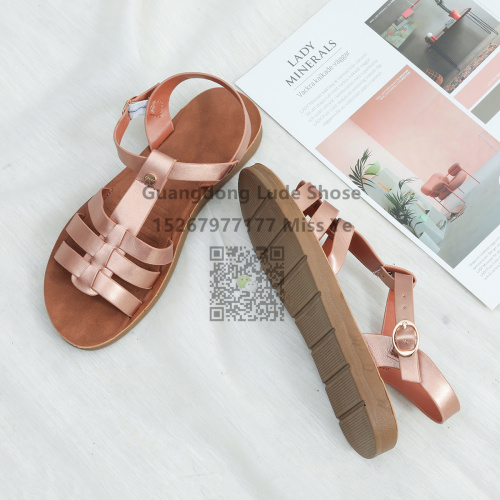 New Retro round Toe Buckle Sandals Guangzhou Women‘s Shoes Handcraft Shoes Fashion Outerwear Hollowed Leisure All-Matching Sandals for Women