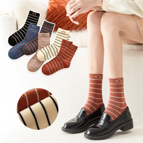 autumn and winter ladies striped smiley cashmere socks soft and comfortable warm mid-calf socks japanese casual socks women‘s cotton socks