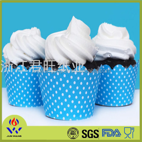 specializing in the production of medium machine cup blue dot 6cm cake cup high temperature resistant cake paper tray greaseproof paper