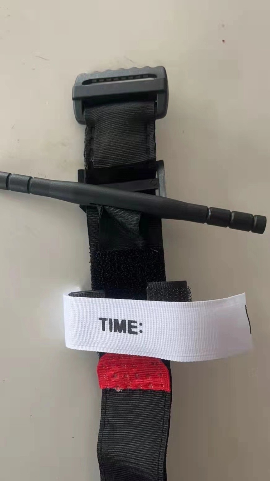 CAT止血带 旋压式单手操作止血带战术动脉急救止血带户外急救绷带详情6