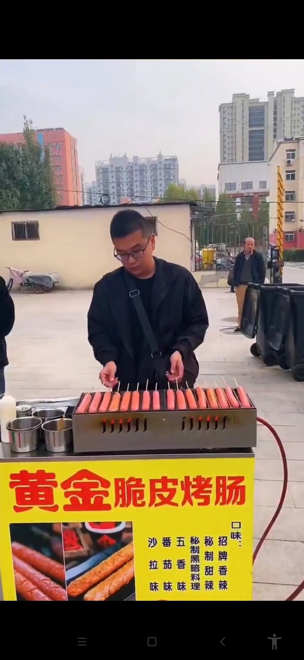 黄金脆皮烤肠机，美食设备烤肠小吃
教学视频录音广告脆皮烤肠机详情3