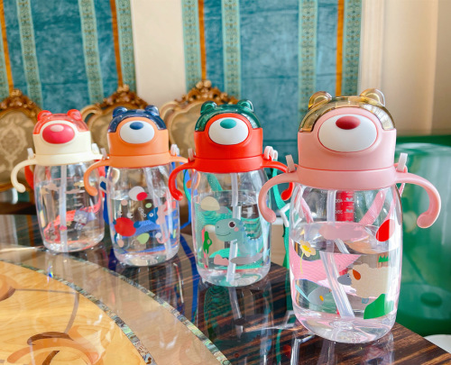 good-looking simple and cute creative plastic cup heat-resistant elastic lid straw water cup for boys and girls