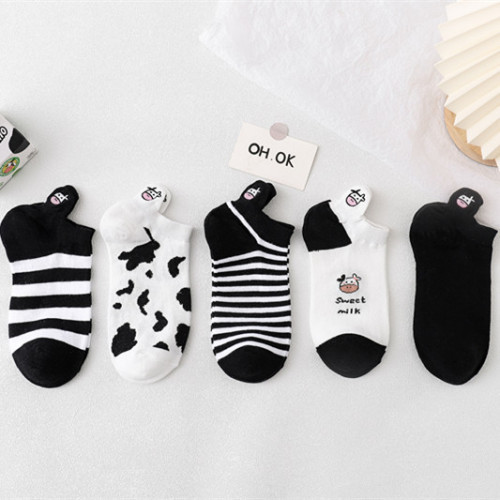 Black and White Socks Women‘s Low-Cut Summer Thin Korean Cartoon Embroidered Cow Cute Cotton Socks Sweet Boat Socks