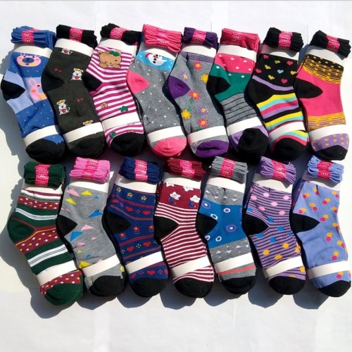 leisure cartoon middle tube polyester cotton socks stall socks thickened double cotton yarn women‘s socks wholesale