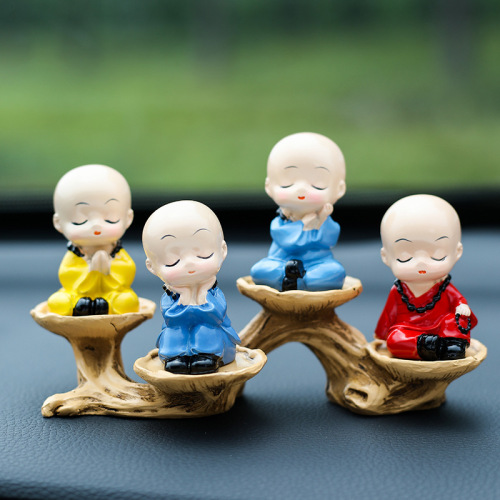 Original Sitting Tree Pile Jingsi Little Monk Zen Samanera Resin Crafts Home Decoration Car Decorations